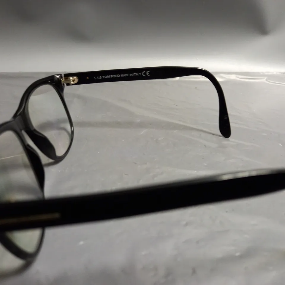 TOM FORD READING GLASSES BLACK