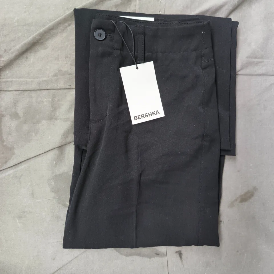 BERSHKA WIDE LEG TROUSERS IN BLACK SIZE UK 10