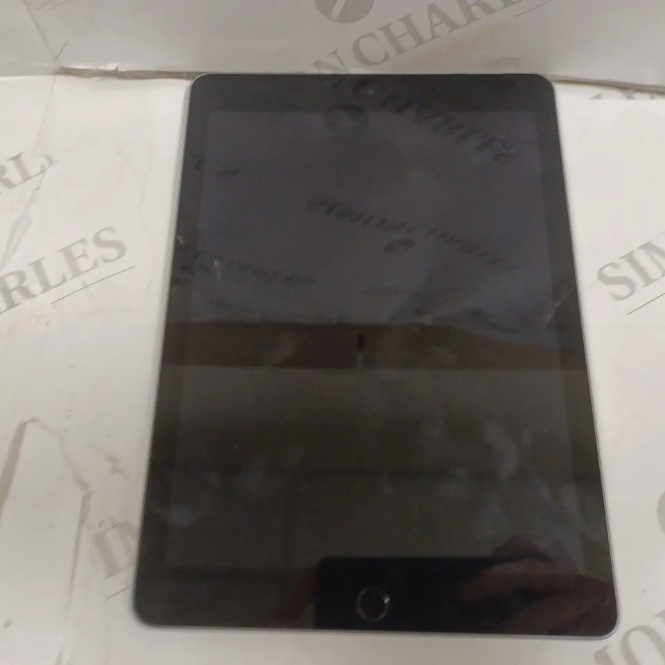 APPLE IPAD 9.7
