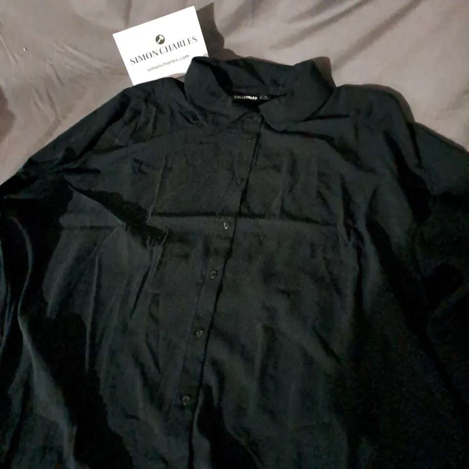 APPROXIMATELY 50 ASSORTED ITEMS OF WOMEN'S CLOTHING TO INCLUDE RUTH LANGSFORD TOP SIZE XL, NINA LEONARD SHIRT SIZE 4XL, KIM&CO DRESS SIZE 3XL 