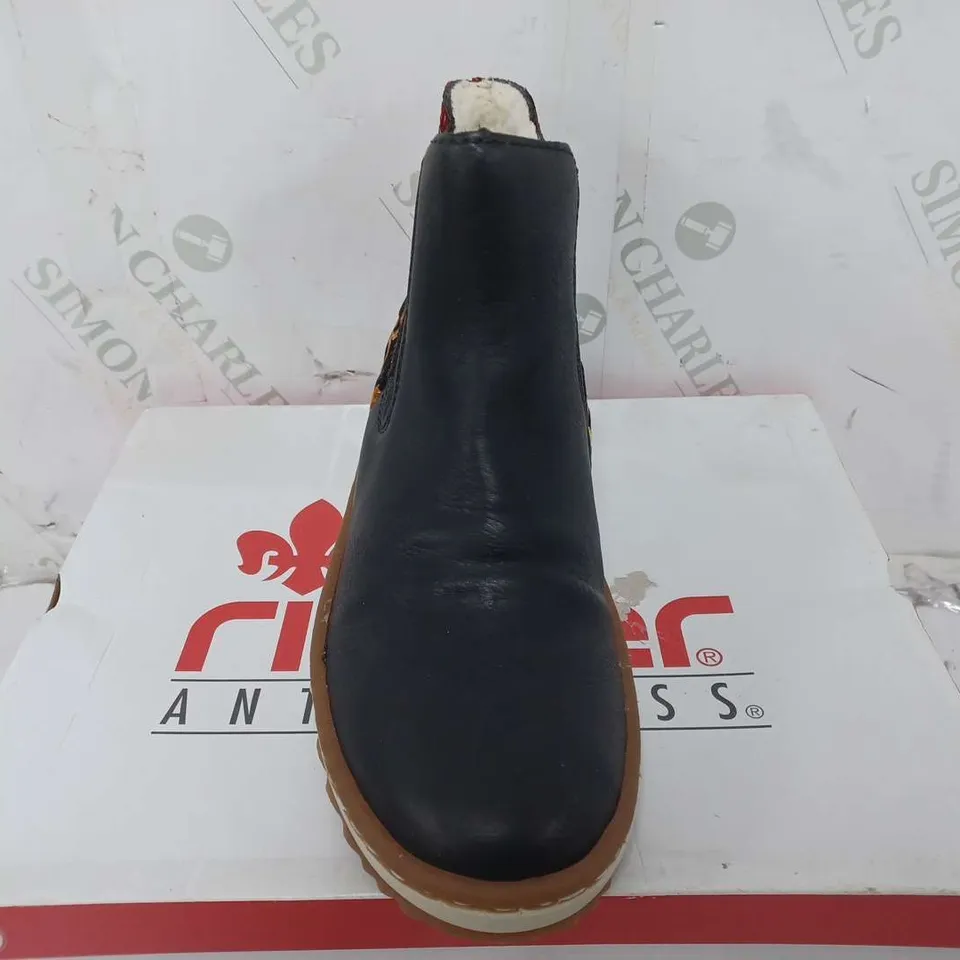 BOXED RIEKER CHELSEA BOOTS, NAVY - SIZE 39