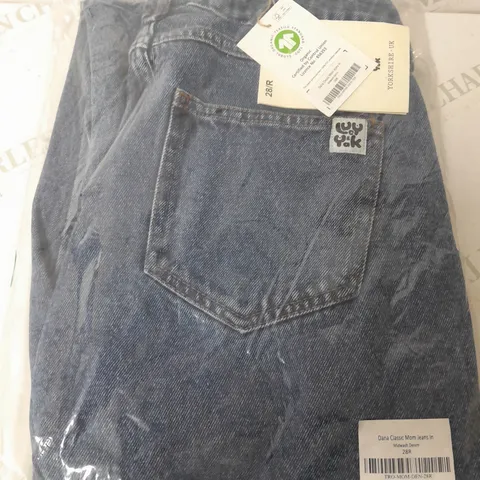LUCY YAK DANA CLASSIC MOM JEANS IN MIDWASH DENIM - 28R