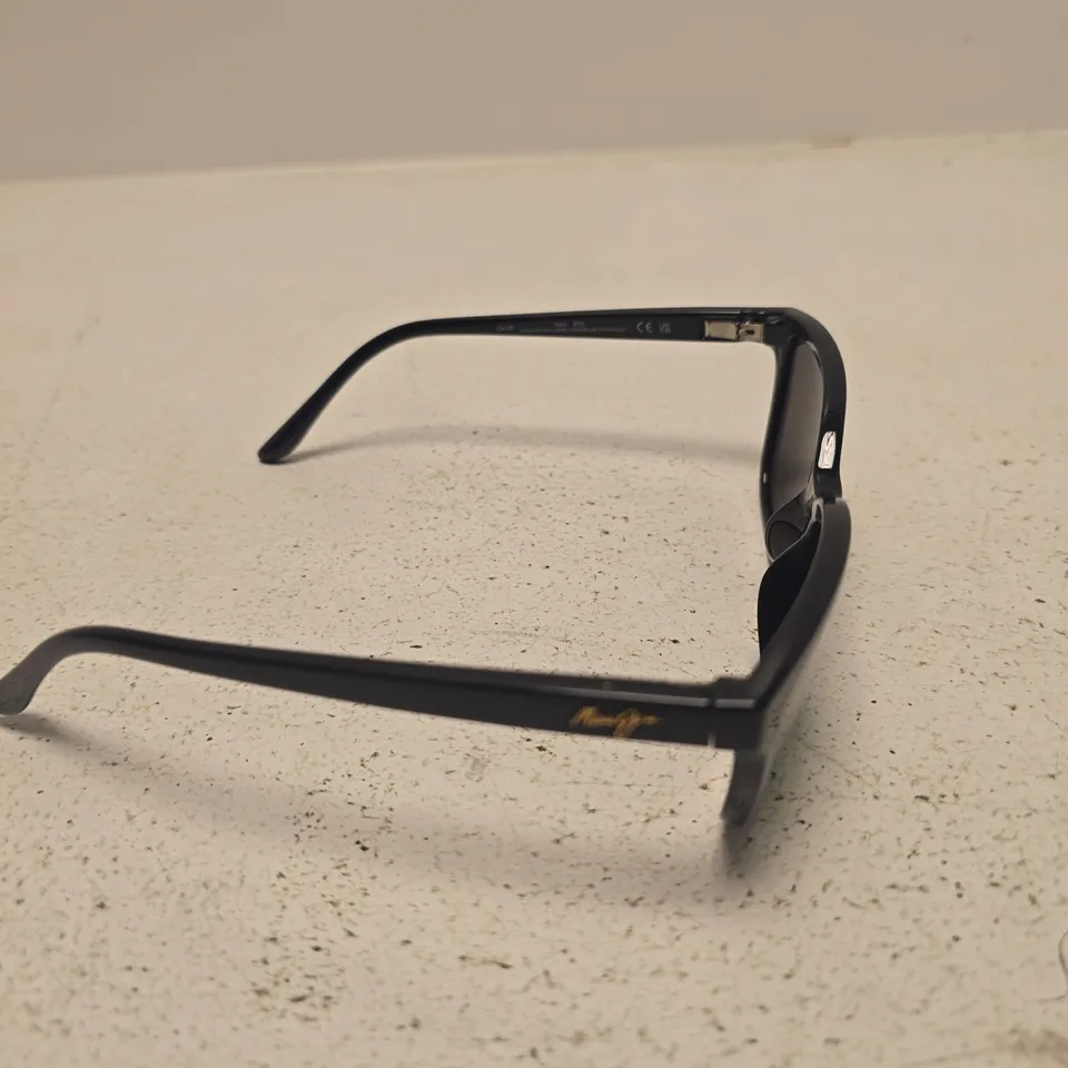 MAUI JIM SUNGLASSES - BLACK FRAME