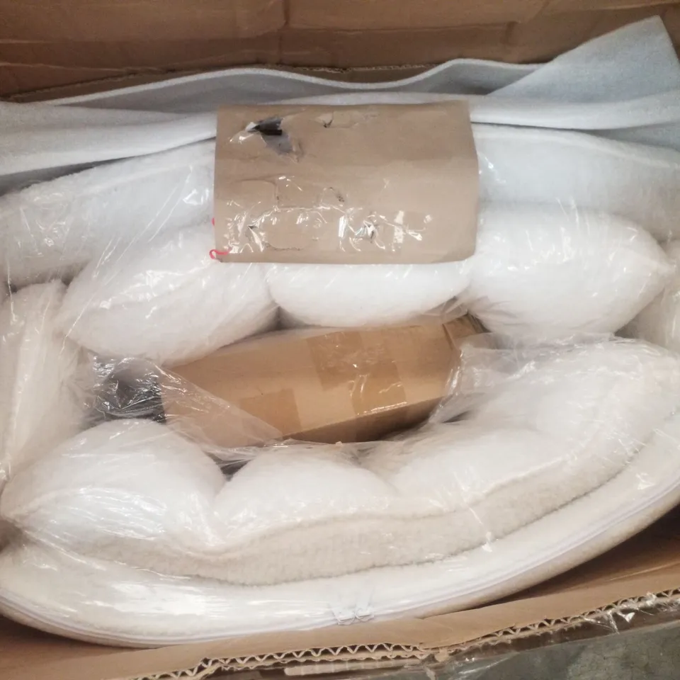 BOXED WHITE FLEECE OFFICE CHAIR