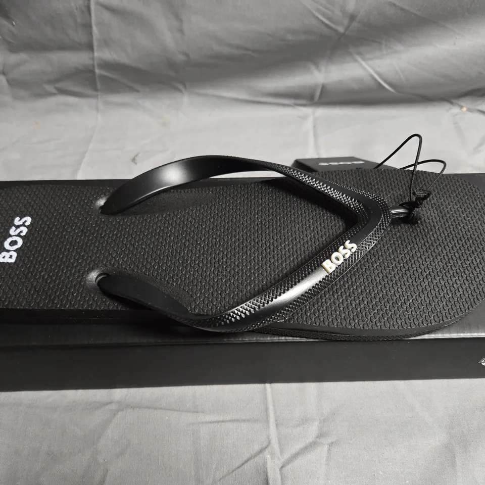 BOXED HUGO BOSS FLIP FLOPS - UK SIZE 11/12