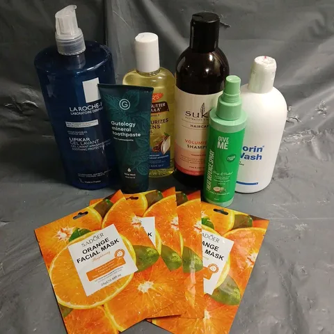 APPROXIMATELY 20 ASSORTED HEALTH & BEAUTY PRODUCTS TO INCLUDE SUKIN VOLUMISING SHAMPOO, PALMER'S BODY OIL, GIVE ME HEAT DEFENCE SPRAY, ETC