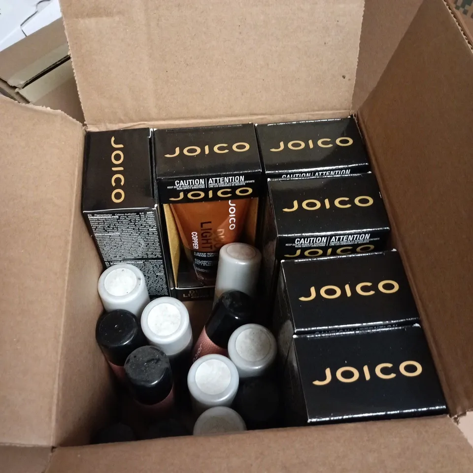 APPROXIMATELY 18 X ASSORTED JOICO HAIR CARE PRODUCTS TO INCLUDE DUO LIGHT COPPER 1 STEP TONAL CREME LIGHTENER, TINT SHOT BLONDE ETC