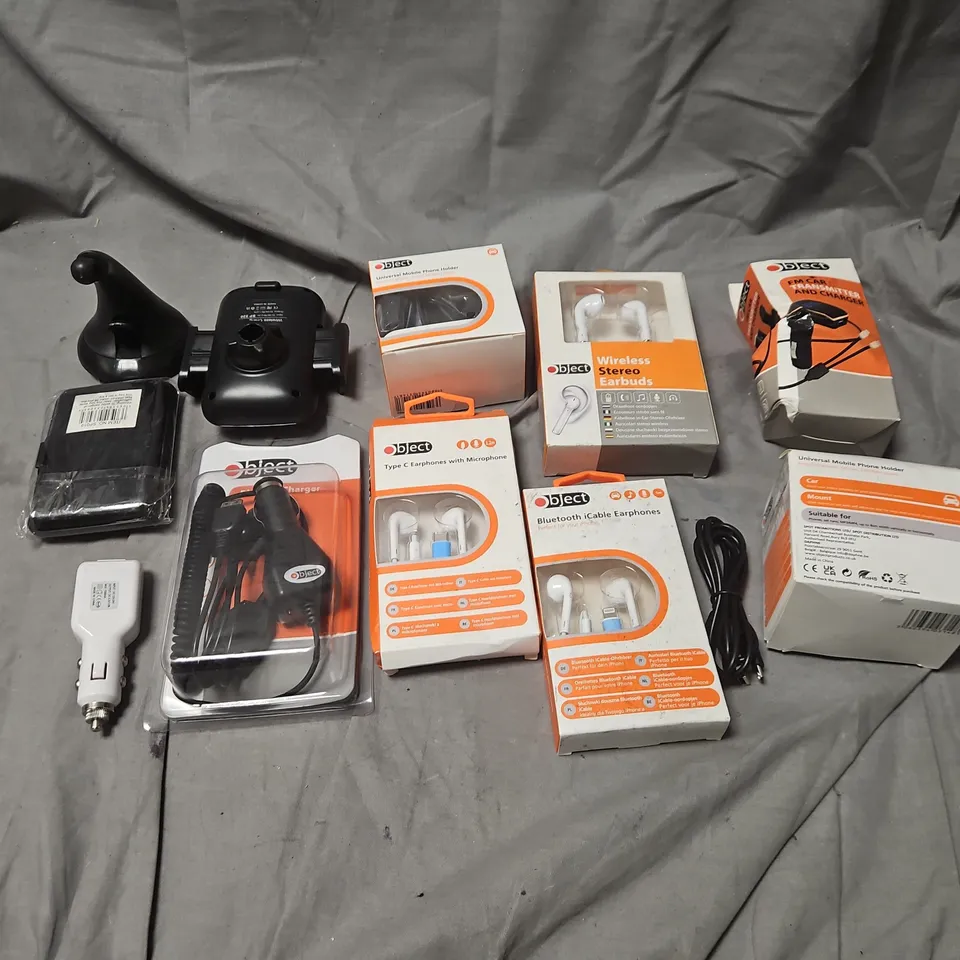 APPROXIMATELY 10 ASSORTED ITEMS INCLUDING BLUETOOTH WIRELESS EARPHONES WITH MICROPHONE – PORTABLE AUDIO ACCESSORIES 