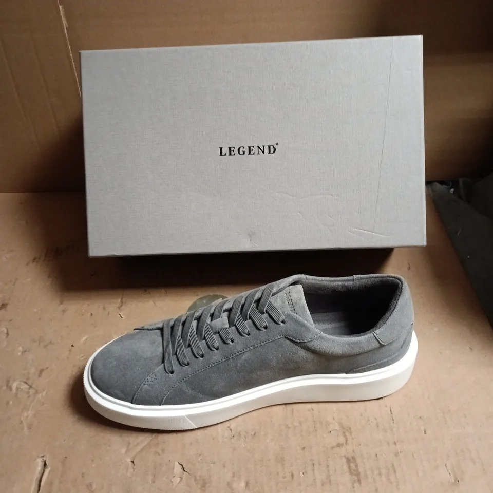 LEGEND GREY SUEDE TRAINERS – UNISEX CASUAL SHOES - UK SIZE 12 