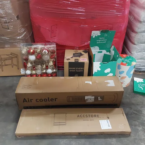PALLET OF ASSORTED CONSUMER PRODUCTS TO INCLUDE: AIR COOLER, CHRISTMAS SPICE CALENDARS, DRYING RACK, CHRISTMAS BAUBLES SET ECT