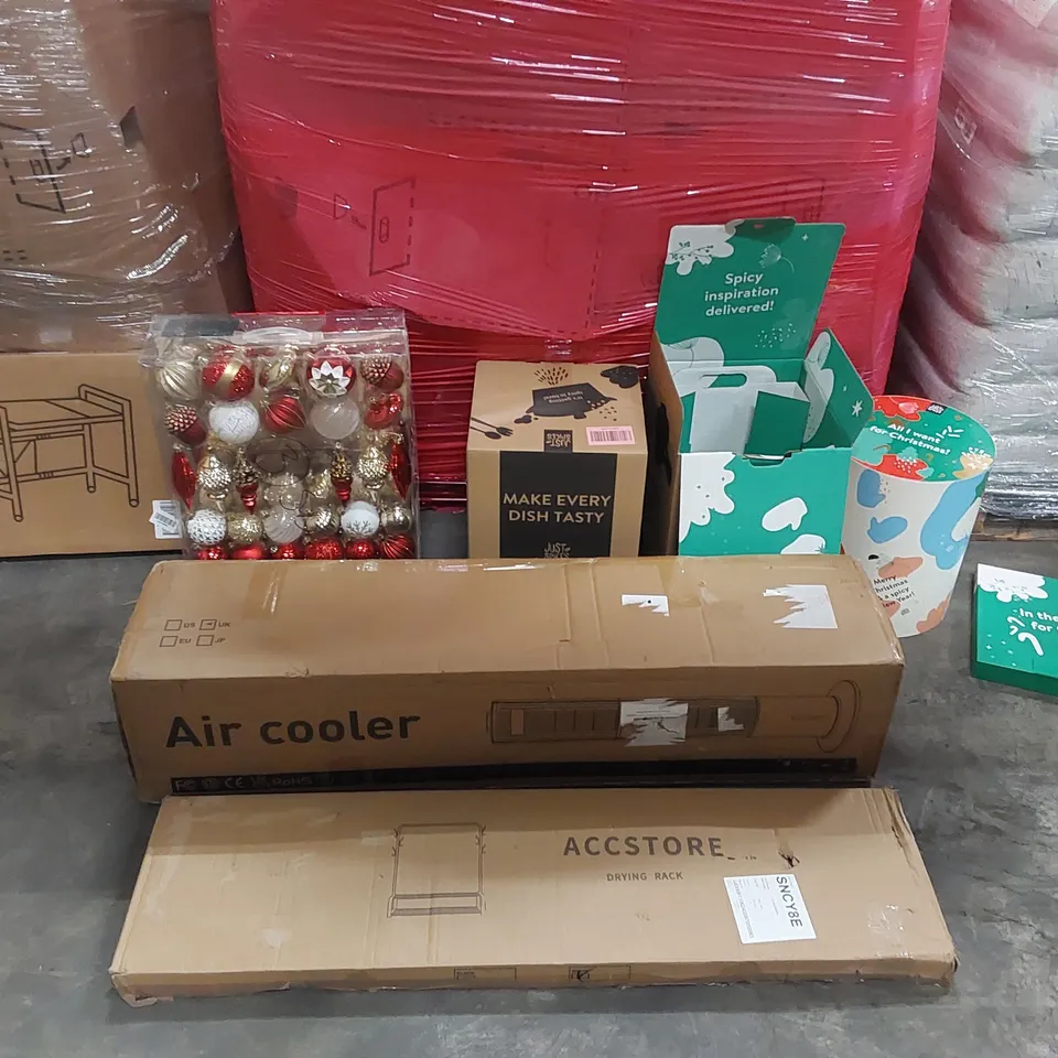 PALLET OF ASSORTED CONSUMER PRODUCTS TO INCLUDE: AIR COOLER, CHRISTMAS SPICE CALENDARS, DRYING RACK, CHRISTMAS BAUBLES SET ECT
