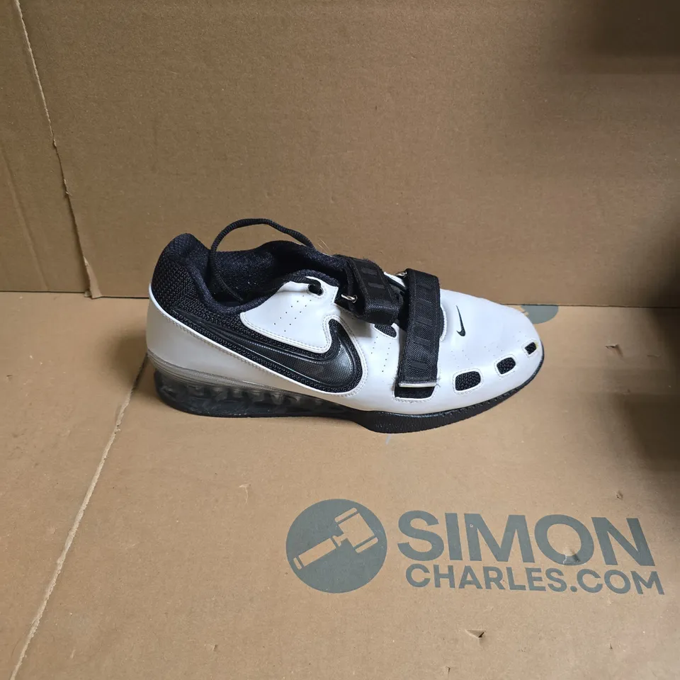 NIKE ROMALEOS 2 WHITE WITH NIKE POWER BRIDGE - UK 8.5