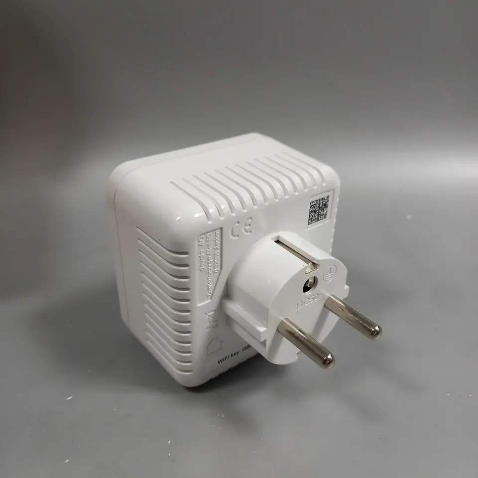 BOXED DEVOLO DLAN 550 WIFI ADD-ON POWERLINE ADAPTER BOOSTER