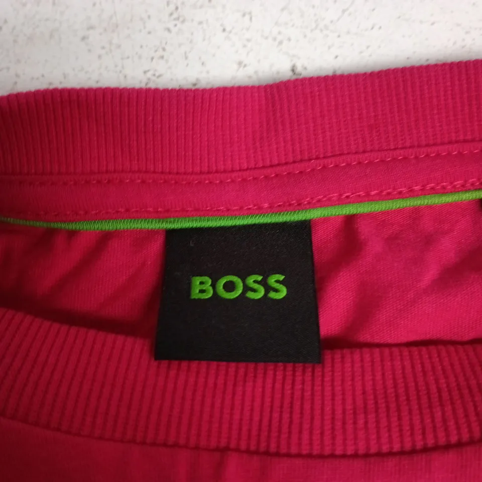 HUGO BOSS PINK T-SHIRT WITH BOSS LOGO - UK SIZE L (INT L)
