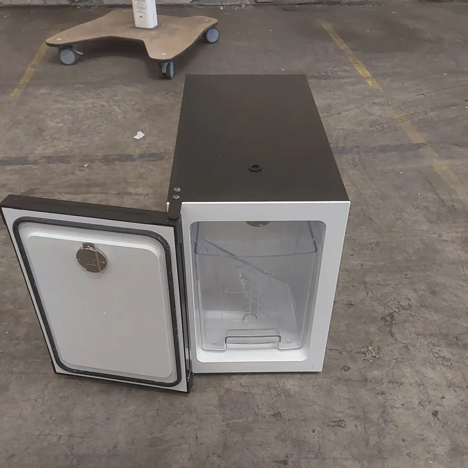 VITRIFRIGO COMMERCIAL MILK CHILLER