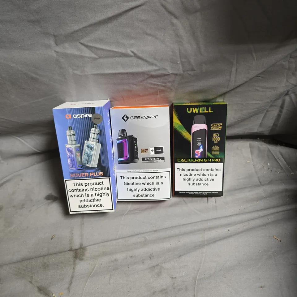LOT OF APPROXIMATELY 20 ASSORTED VAPING ITEMS TO INCLUDE ASPIRE/GEEKVAPE/UWELL