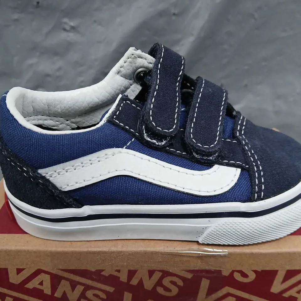 BOXED VANS INFANT BOYS OLD SKOOL TRAINERS - NAVY -UK 4