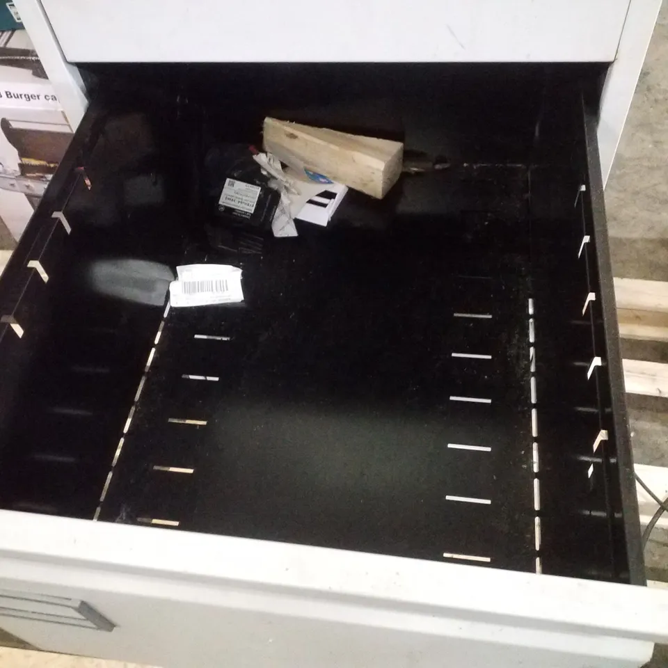 4 DRAW FILING CABINET