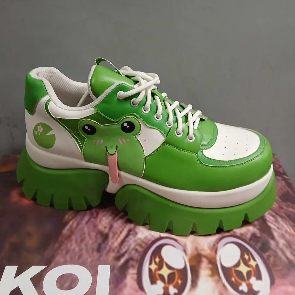 BOXED KOI PLATFORM TRAINERS SIZE 11