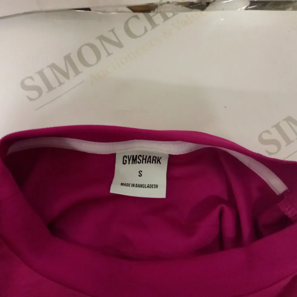 GYMSHARK PINK CROPPED TSHIRT - SIZE S