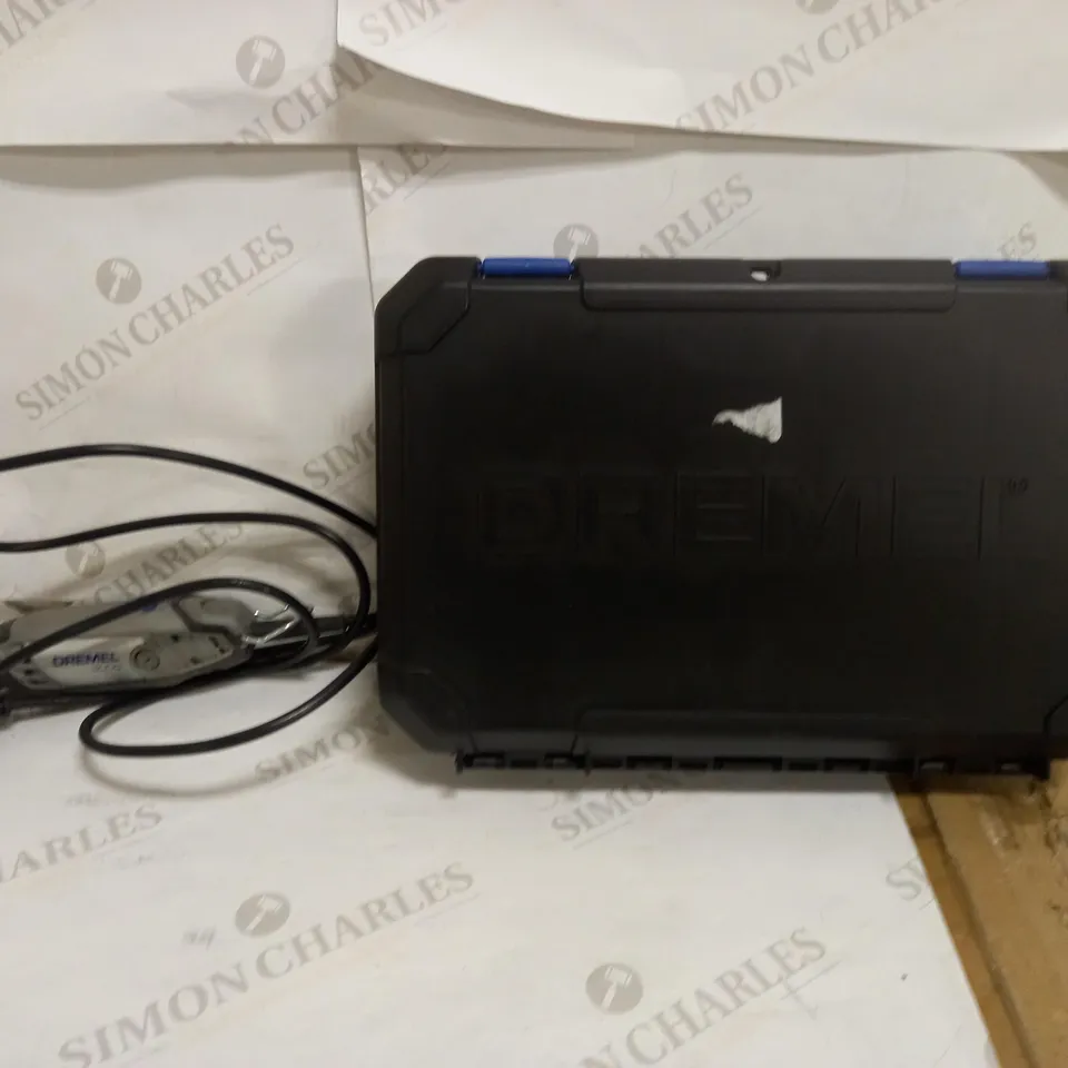 DREMEL 3000 MULTI TOOL