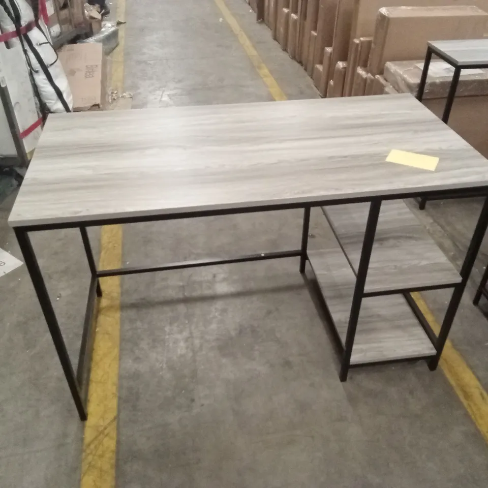 DESIGNER COMPUTER DESK