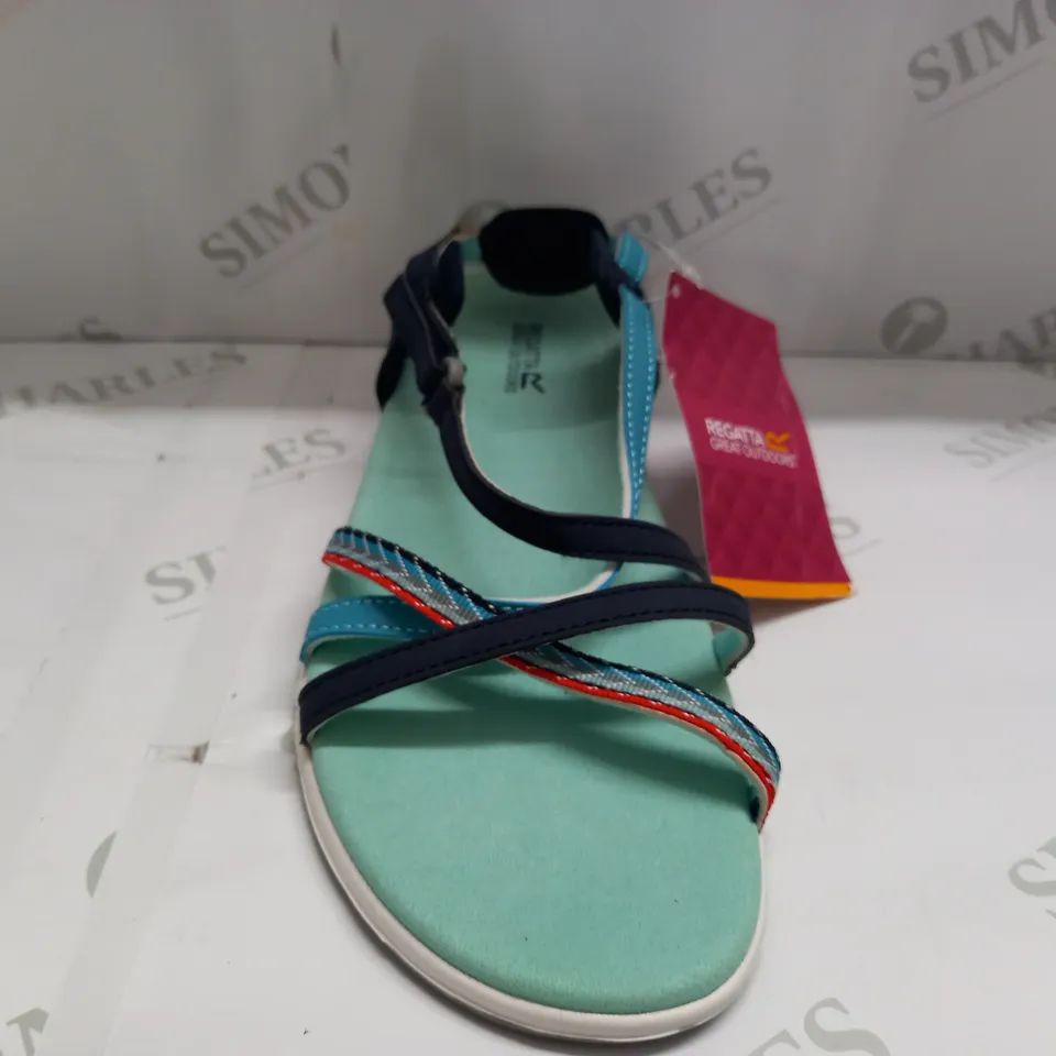 REGATTA LADY SANTA ROMA SANDALS SIZE 7