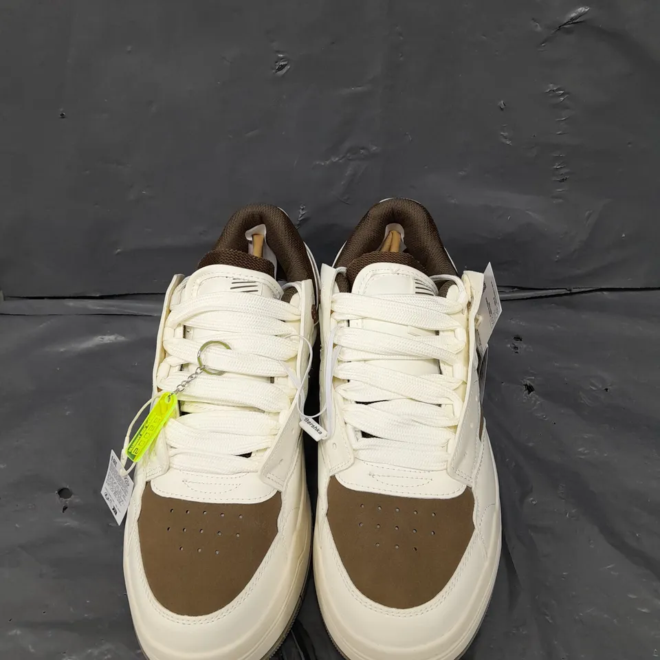 PAIR OF BERSHKA TRAINERS IN WHITE/BROWN - 9