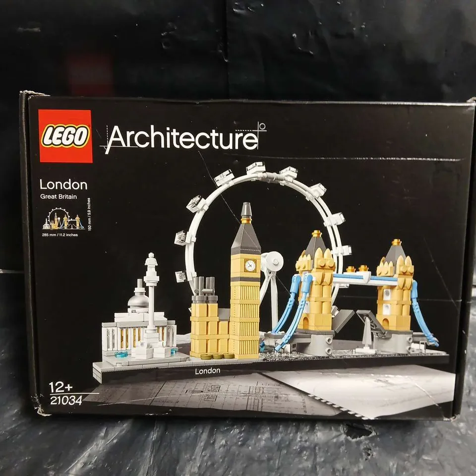 SEALED LEGO ARCHITECTURE LONDON 21034 SET