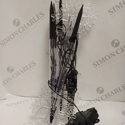 BOXED SET 8 BATTERY MULTI SNOWFLAKES