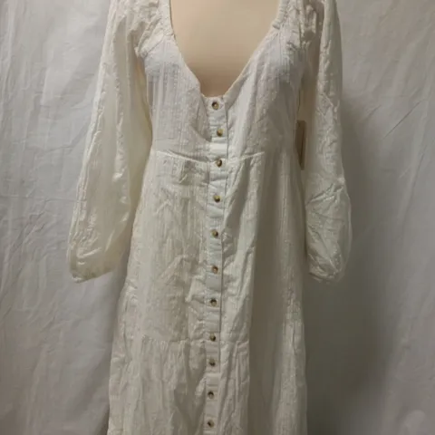 BILLABONG LONG WHITE DRESS - SIZE L