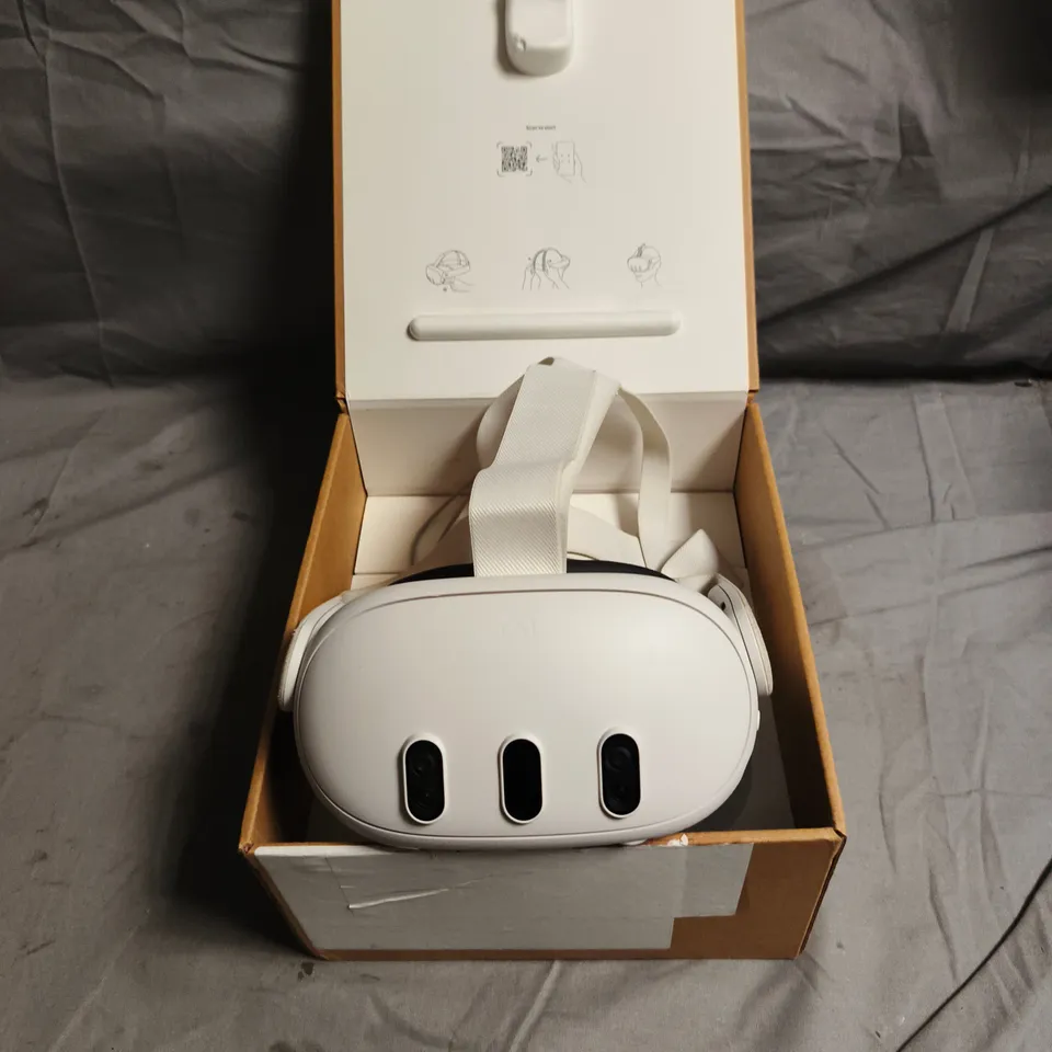 META QUEST 3 VR HEADSET – BOXED