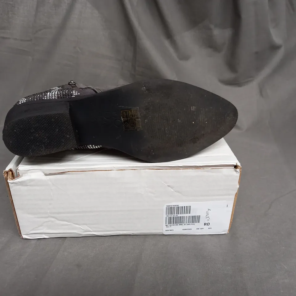 MODA IN PELLE KATREENA ANKLE BOOT IN DARK GREY SIZE 6