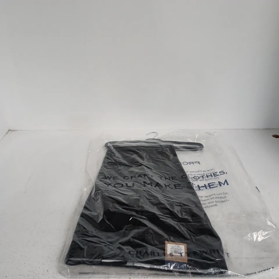 CHARLES TYRWHITT BLACK SLIM FIT ULTIMATE PERFORMANCE SUIT TROUSER – 34W X 34L