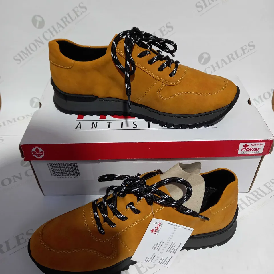 RIEKER ZIP TRAINER SIZE 5