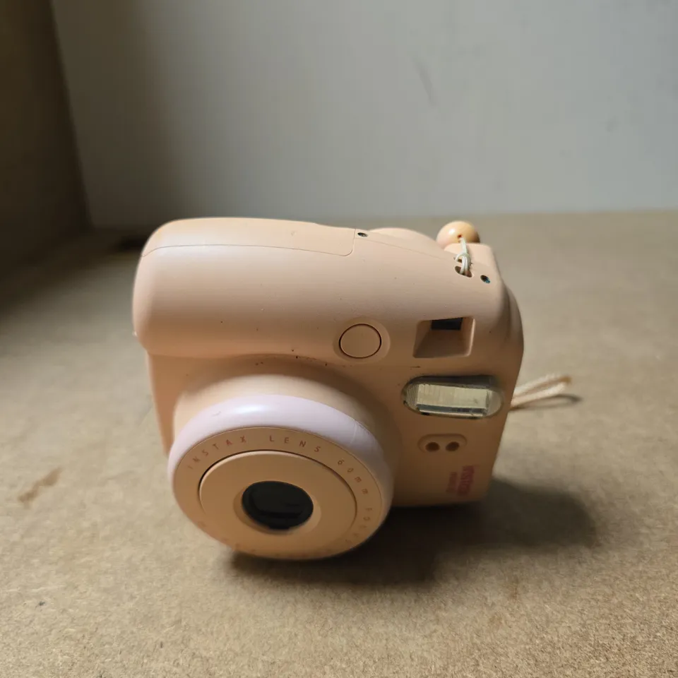 FUJIFILM INSTAX MINI 8 NSTANT CAMERA – PASTEL PINK