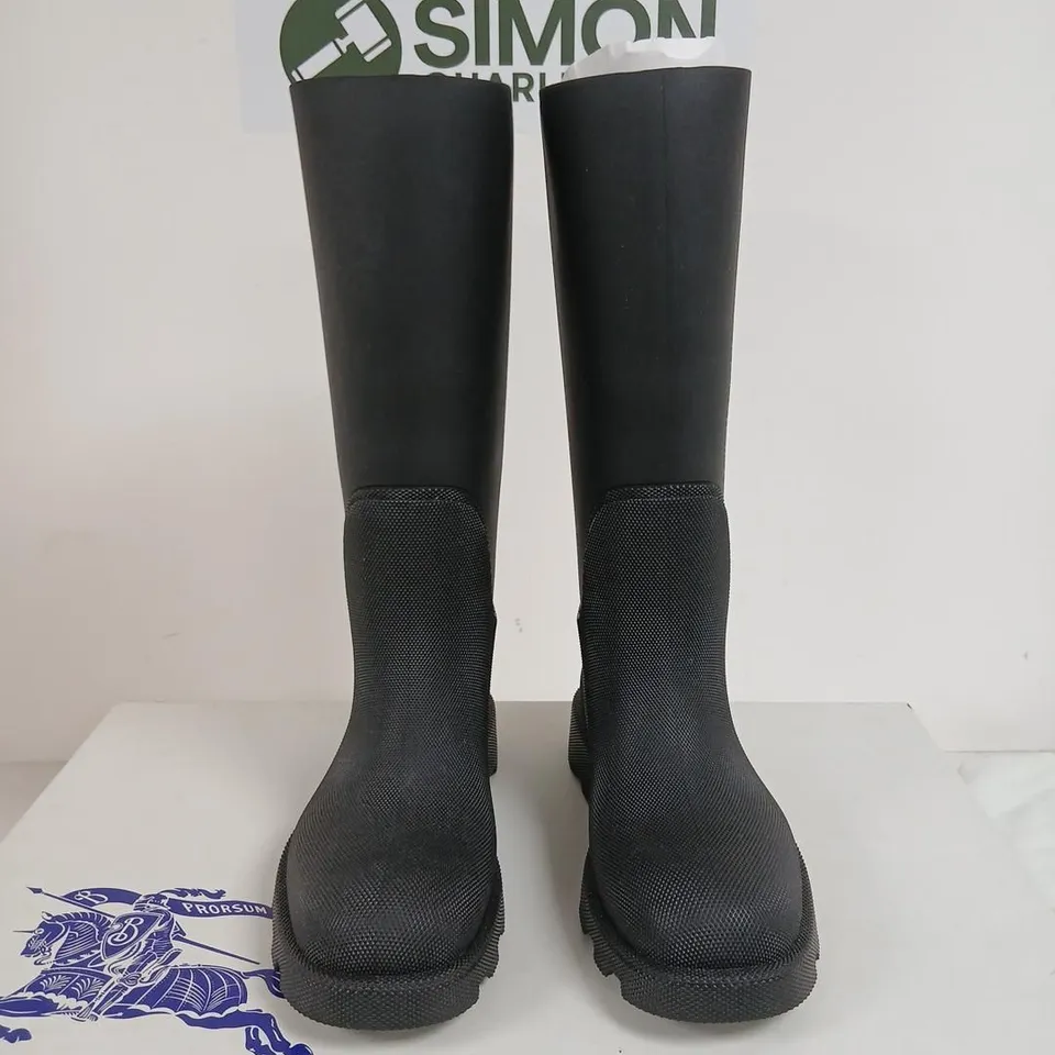 BURBERRY BLACK KNEE-HIGH BOOTS – UK 8 (EU 42)