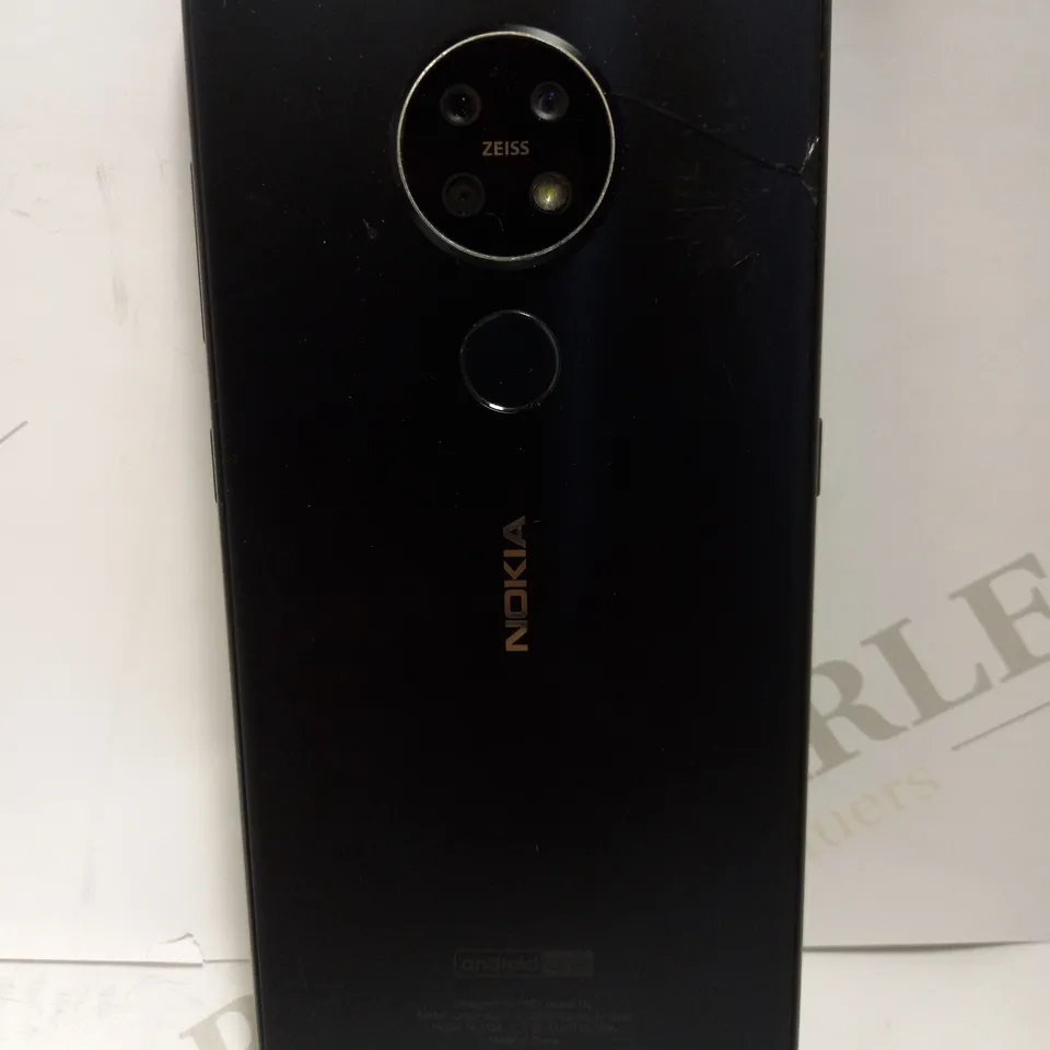 NOKIA ZEISS MOBILE PHONE