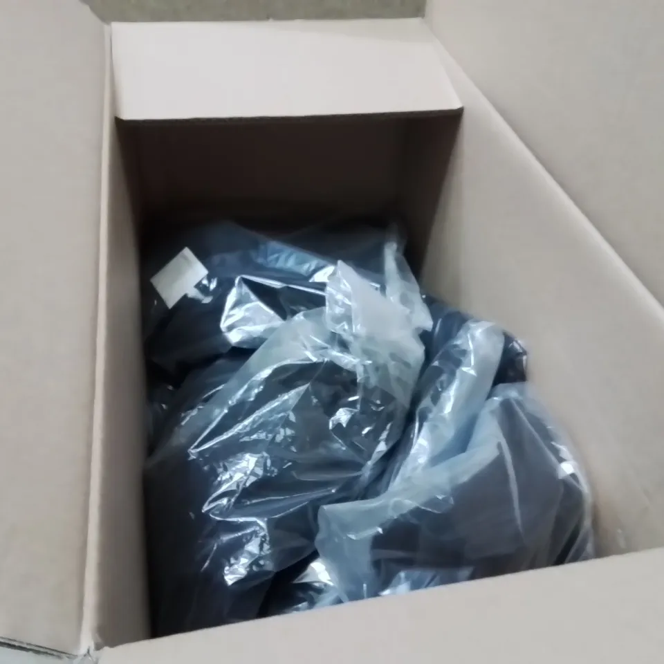 BOXED BRAND NEW APPROXIMATELY 18 CAPSULE TAPERED TROUSERS BLACK SIZE 16L