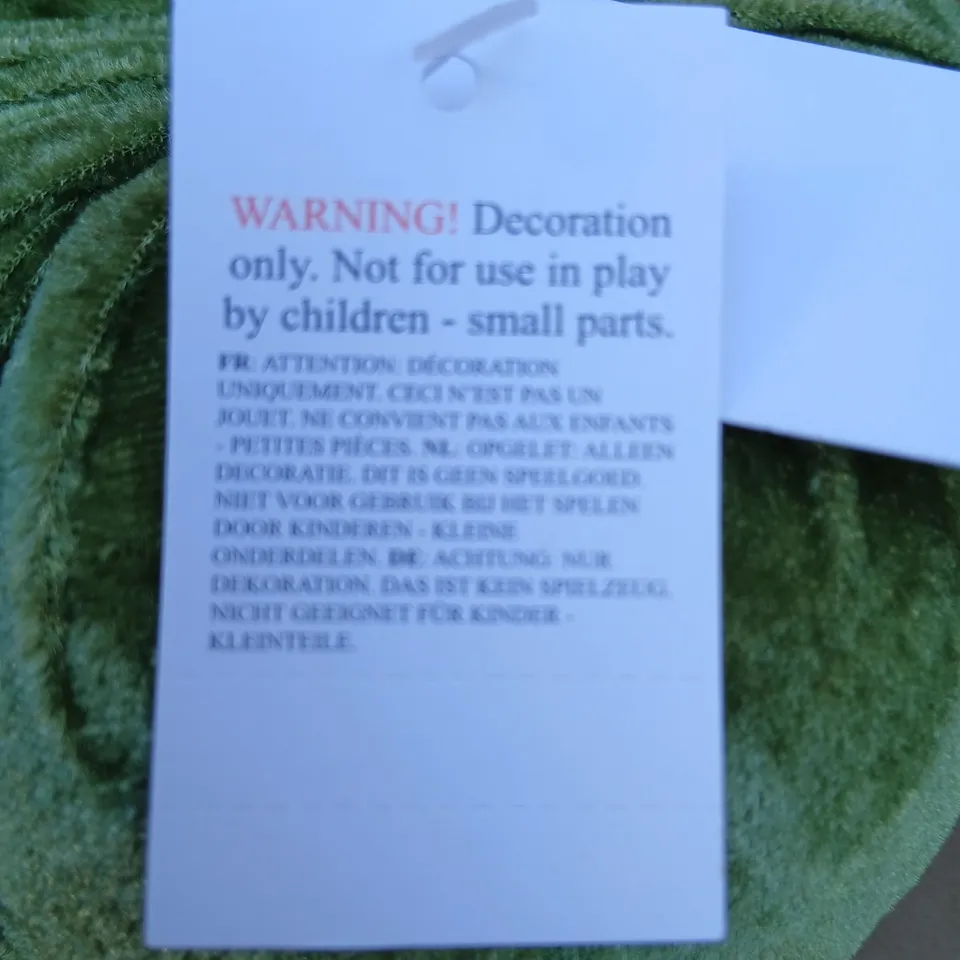 APPROXIMATELY 36 BRAND NEW GISELA GRAHAM LONDON VELVET PUMPKIN DECORATION