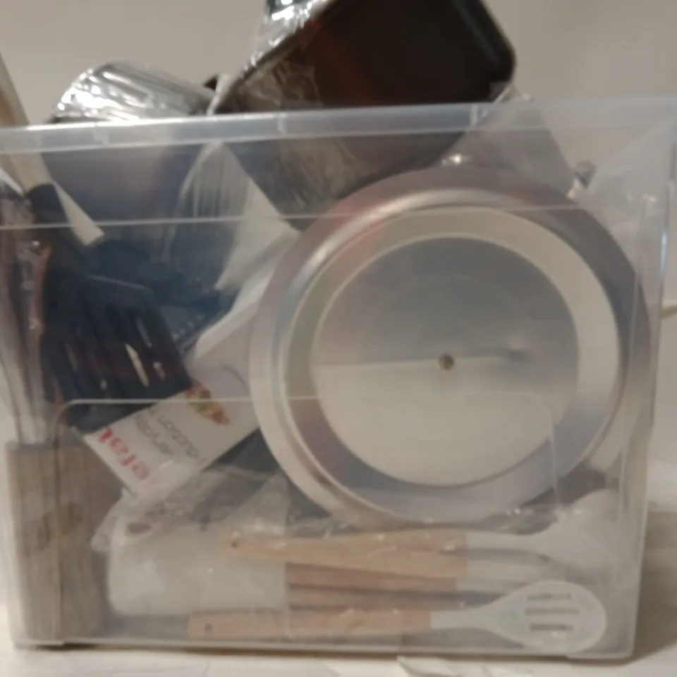 BOX OF ASSORTED KITCHEN HARDWARE PRODUCTS TO INCLUDE;PANS, UTENSIL EQUIPMENT,TEFAL INDUCTION HOB,MIXING BOWL BOX NOT INCLUDED