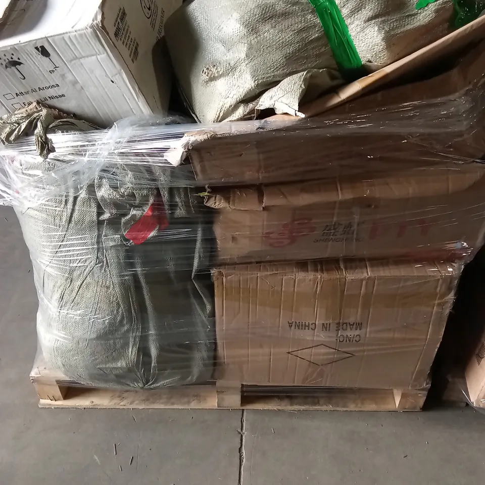 PALLET OF APPROXIMATELY 11 BOXES OF ASSORTED GOODS TO INCLUDE: STITCH MINI FIGURES AND HOME DECOR WALL SHELF ECT