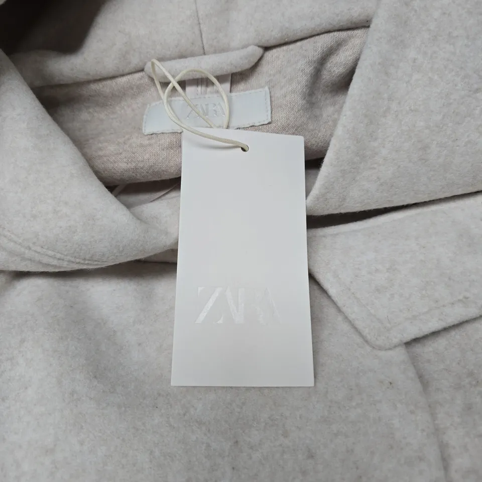 ZARA BEIGE LONG BELTED COAT – WOMEN'S OUTERWEAR, SIZE M (TAG ATTACHED)