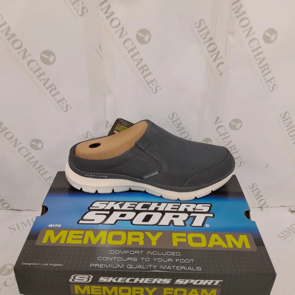 BOXED PAIR OF SKETCHERS SPORT FLEX-LITE SLIP ON SIZE UNSPECIFIED