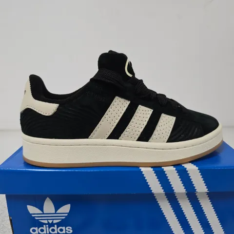 BOXED PAIR OF ADIDAS CAMPUS TRAINERS - UK SIZE 4