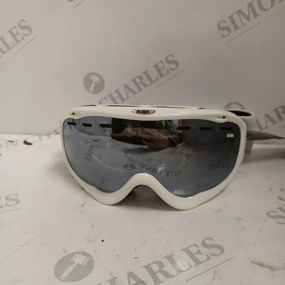 RAVS SKI GOGGLES FOR MEN & WOMEN IN WHITE 