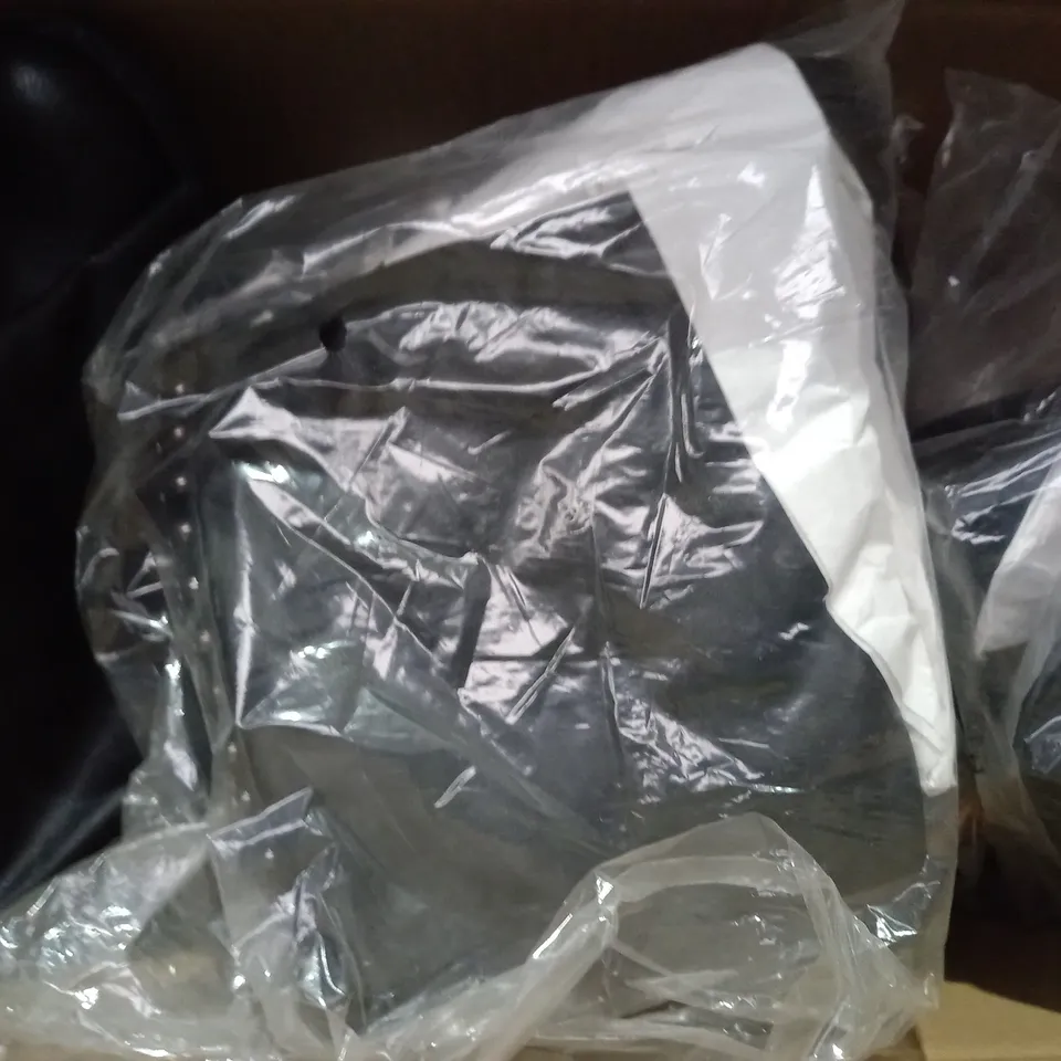 APPROXIMATELY 10 PAIRS OF ASSORTED SHOES IN VARIOUS STYLES AND SIZES