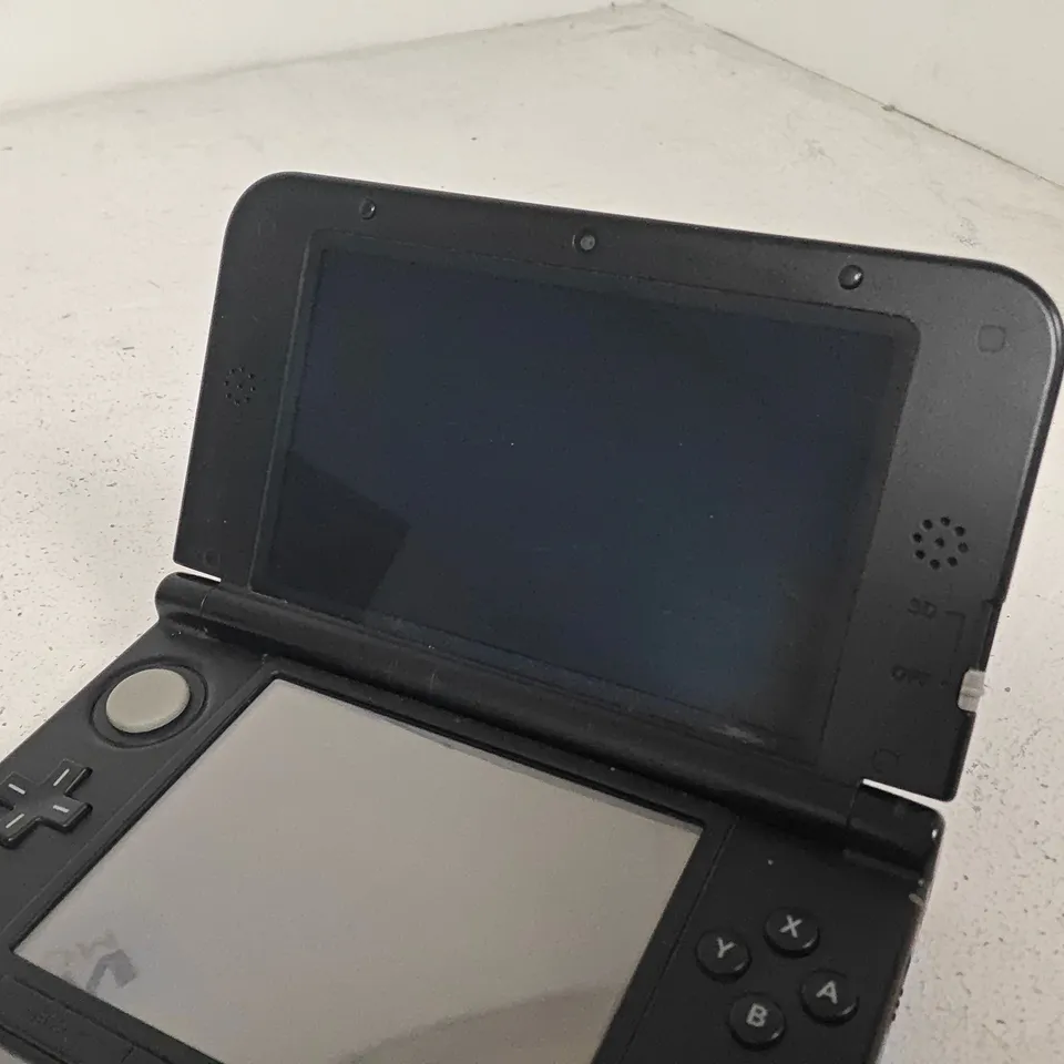 UNBOXED NINTENDO 3DS XL IN BLUE