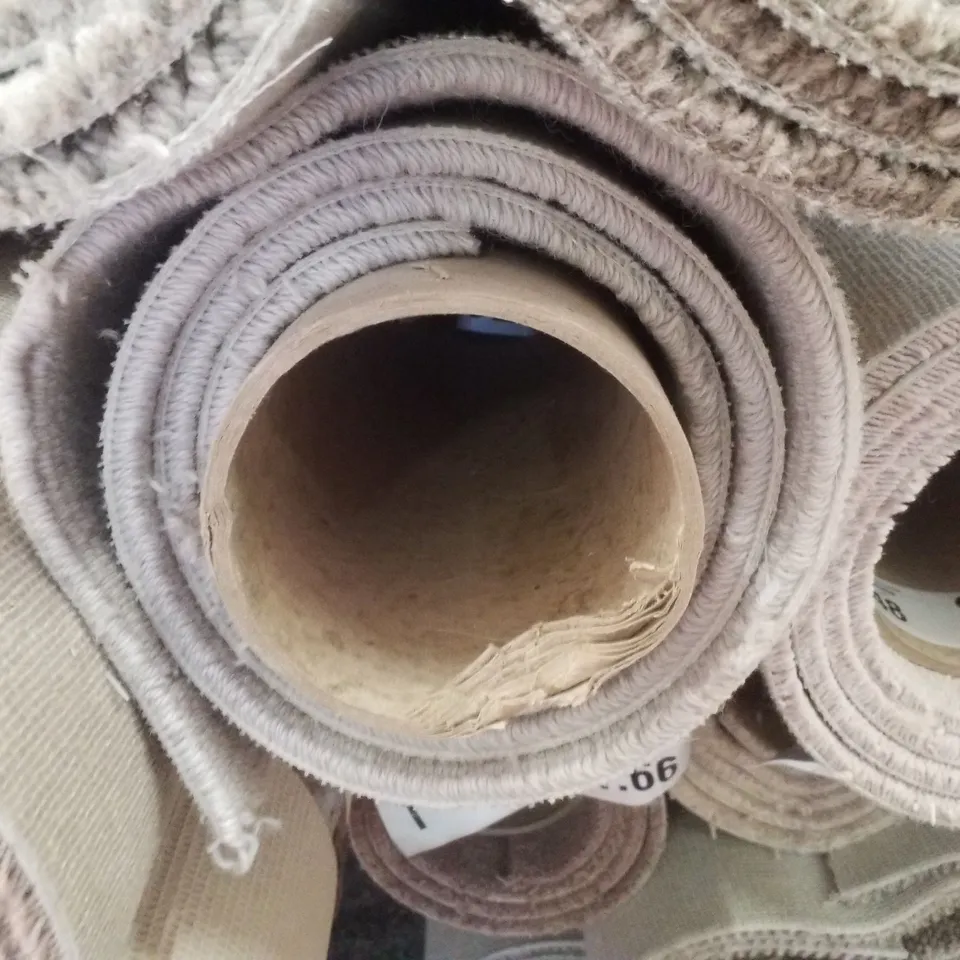 ROLL OF QUALITY 5M LANDSCAPES DESERT CARPET - 5×1.71M