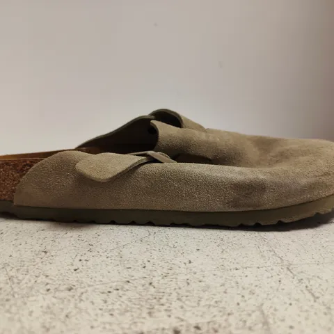 BOXED PAIR OF BIRKENSTOCK SHOES IN DUSTY FADED SAGE SIZE EU 43